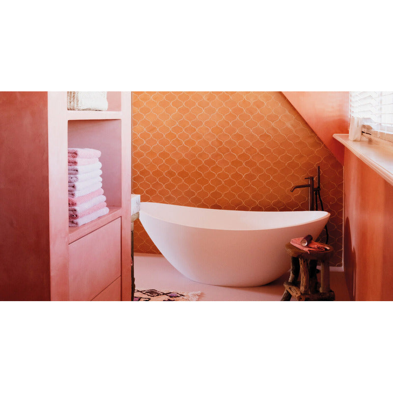 Integrated hand shower with diverter of the JEE-O slimline 02 free-standing mixer - practical function in a slim design